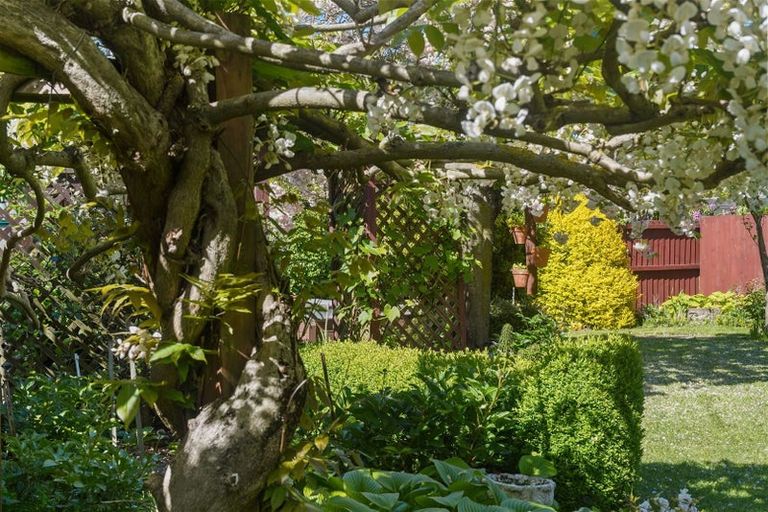 Photo of property in 23 Lakeview Place, Halswell, Christchurch, 8025