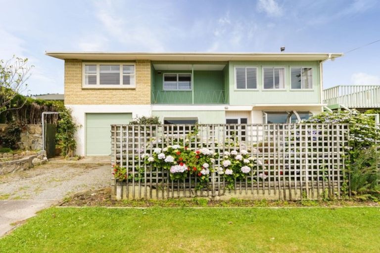 Photo of property in 5 Turners Road, Waikawa, Picton, 7220