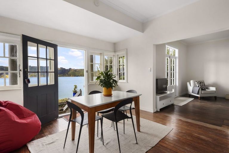 Photo of property in 72 Maida Vale Road, Roseneath, Wellington, 6011