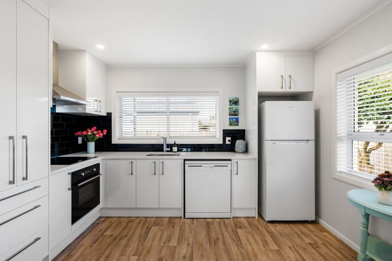 Photo of property in 4 Walter Street, Fairfield, Hamilton, 3214