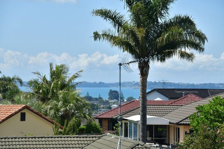 Photo of property in 9 Grovenor Drive, Orewa, 0931