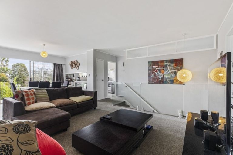 Photo of property in 2/15a Oates Road, Glen Eden, Auckland, 0602