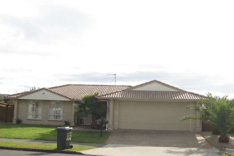 Photo of property in 43 Glenross Drive, Wattle Downs, Auckland, 2103