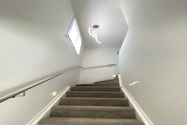 Photo of property in 19c Chislehurst Street, Henderson, Auckland, 0612