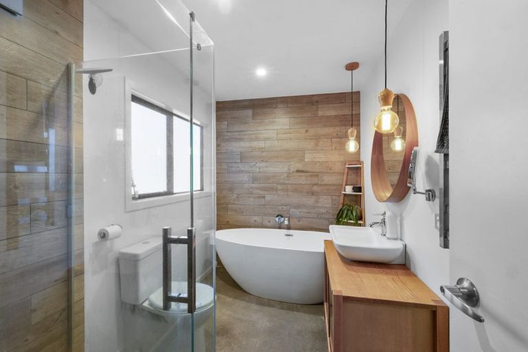 Photo of property in 4a Awanui Street, Merrilands, New Plymouth, 4312