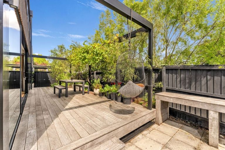 Photo of property in 53a Edward Avenue, Edgeware, Christchurch, 8013