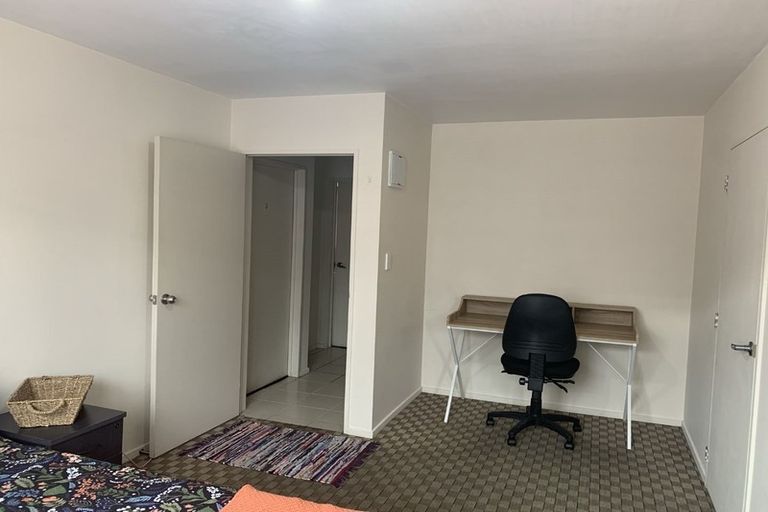 Photo of property in 158a Peverel Street, Riccarton, Christchurch, 8041