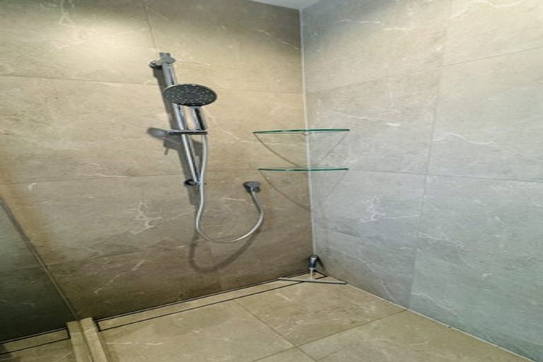 Photo of property in 1/324 Beach Road, Campbells Bay, Auckland, 0630