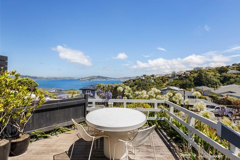 Photo of property in 42 Lohia Street, Khandallah, Wellington, 6035