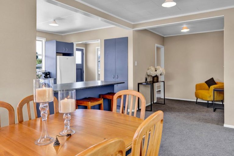 Photo of property in 3 Fyson Place, Hawera, 4610