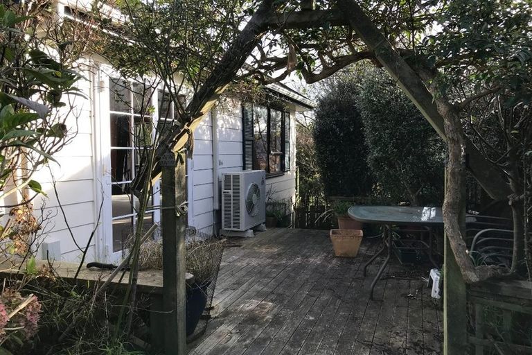 Photo of property in 30 Dominica Crescent, Grenada Village, Wellington, 6037