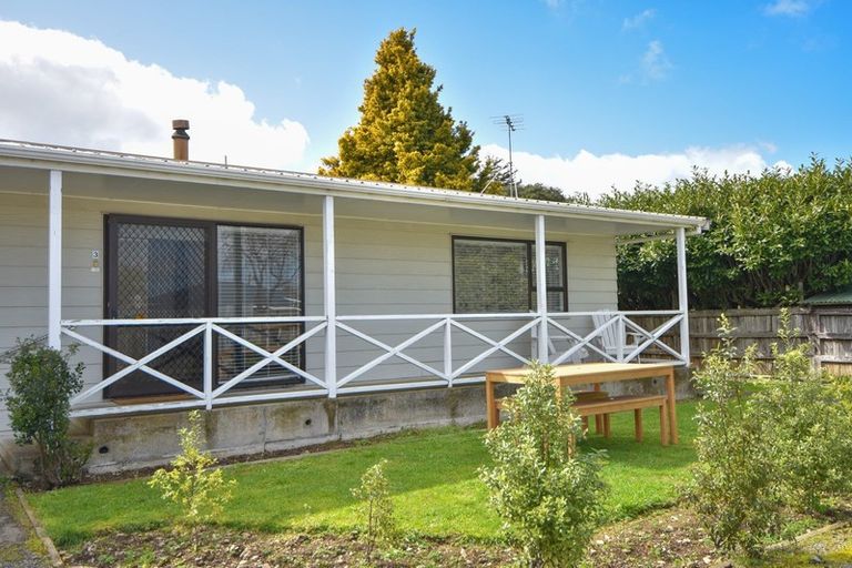 Photo of property in 3/13 Dixon Street, Carterton, 5713