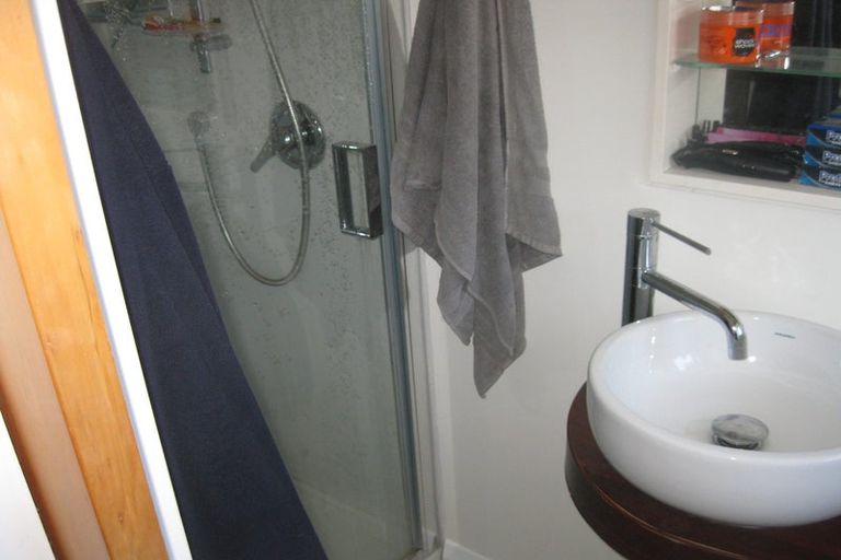 Photo of property in 2/38 Porutu Street, Fairfield, Lower Hutt, 5011