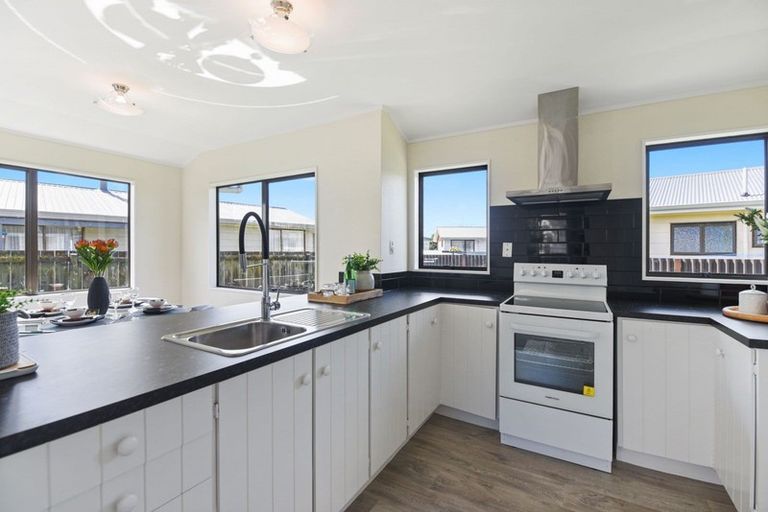 Photo of property in 6a Brightwell Place, Nawton, Hamilton, 3200