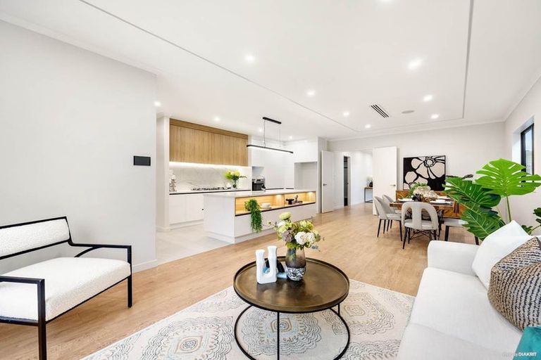 Photo of property in 22 Ballyliffin Drive, Flat Bush, Auckland, 2019