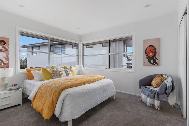 Photo of property in 832 East Coast Road, Oteha, Auckland, 0630