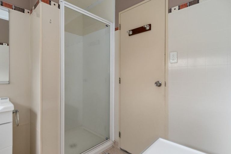 Photo of property in 18 Victory Street, Welcome Bay, Tauranga, 3112