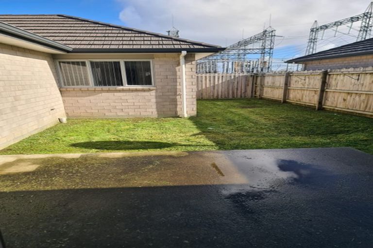 Photo of property in 23 Kotuku Crescent, Takanini, 2112