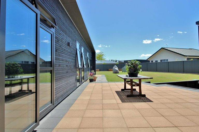 Photo of property in 16 Larch Crescent, Alexandra, 9320