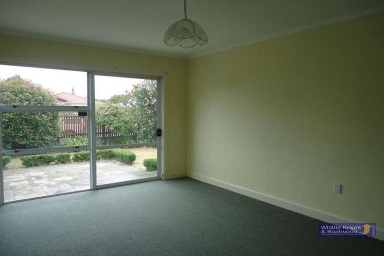 Photo of property in 86 Rattray Street, Riccarton, Christchurch, 8041