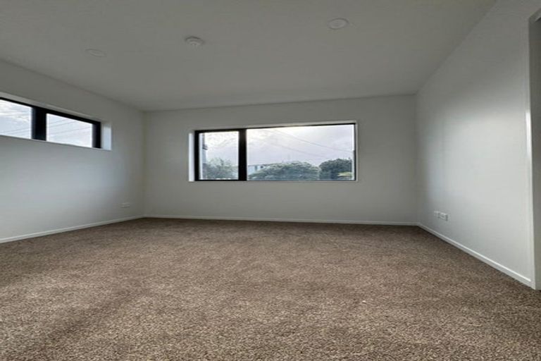 Photo of property in 73a Arimu Road, Papakura, 2110
