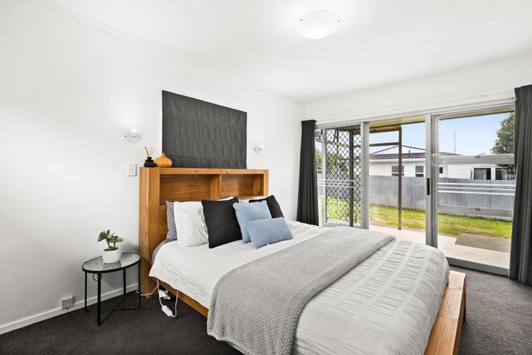 Photo of property in 35 Coventry Avenue, Tamatea, Napier, 4112