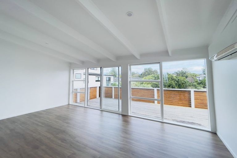 Photo of property in 18a Sylvan Crescent, Te Atatu South, Auckland, 0610