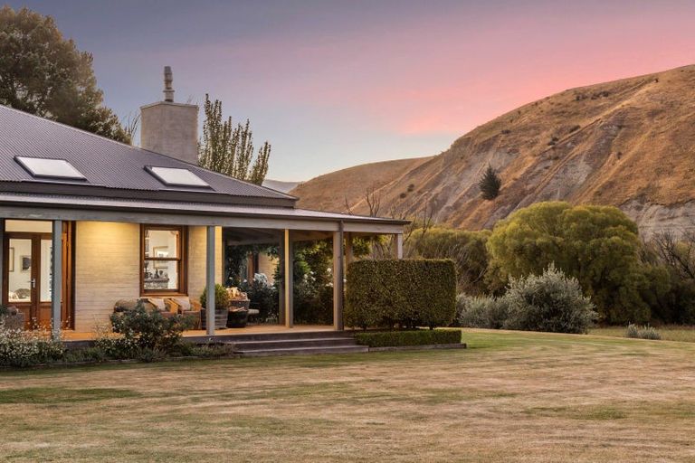 Photo of property in 333 Ardgour Road, Tarras, Cromwell, 9383
