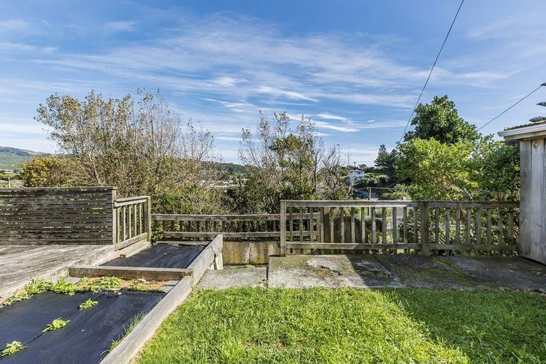 Photo of property in 13 Downes Street, Titahi Bay, Porirua, 5022