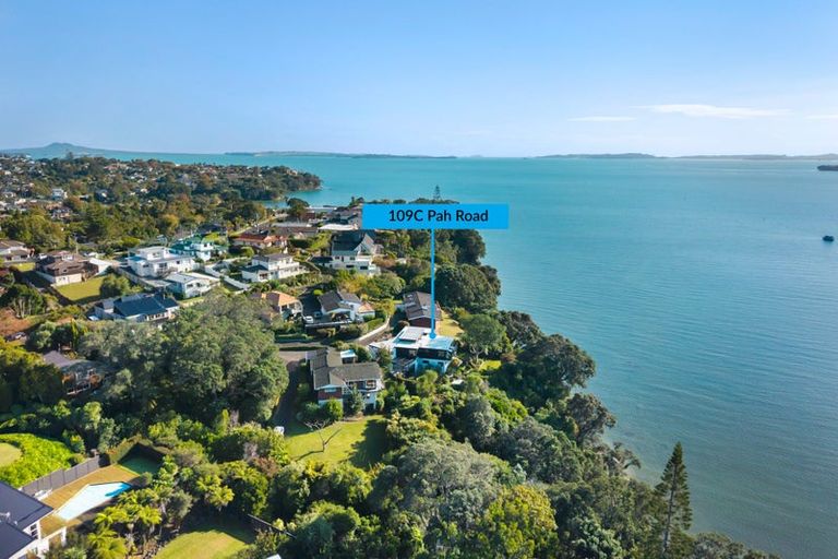 Photo of property in 109c Pah Road, Cockle Bay, Auckland, 2014