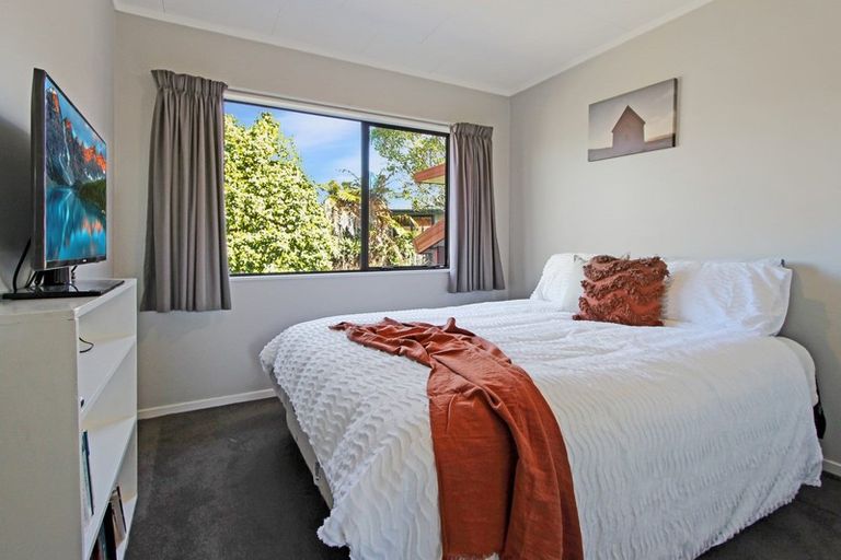 Photo of property in 33 Tawavale Street, Pukehangi, Rotorua, 3015