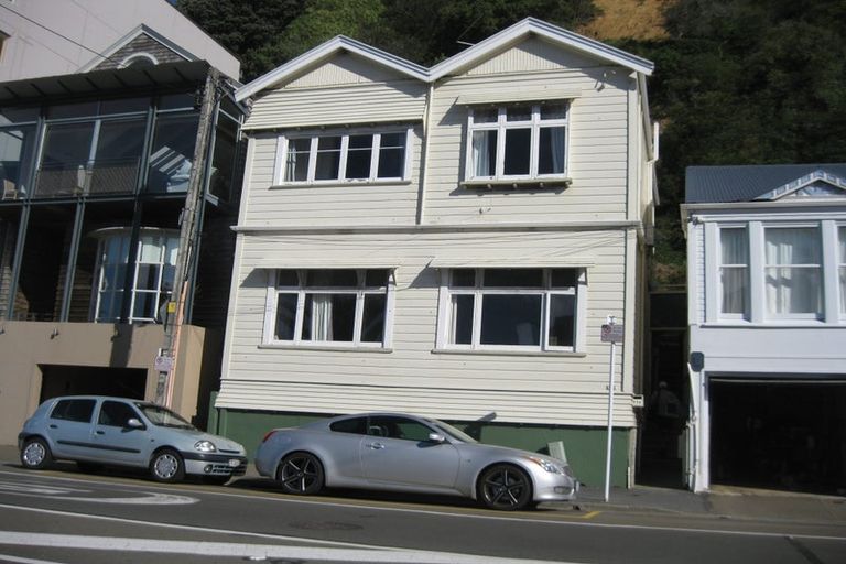 Photo of property in 158 Oriental Parade, Oriental Bay, Wellington, 6011