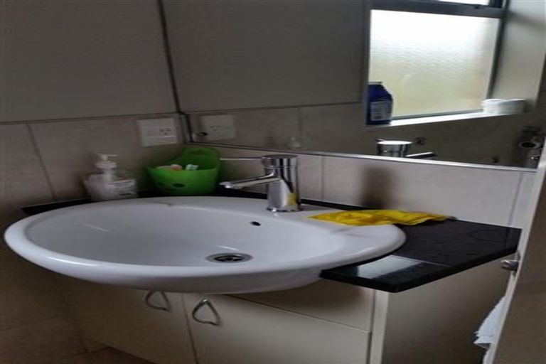 Photo of property in 404 Chapel Road, Flat Bush, Auckland, 2016