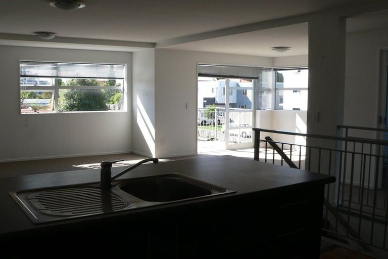 Photo of property in 3/55 Thackeray Place, Waltham, Christchurch, 8023