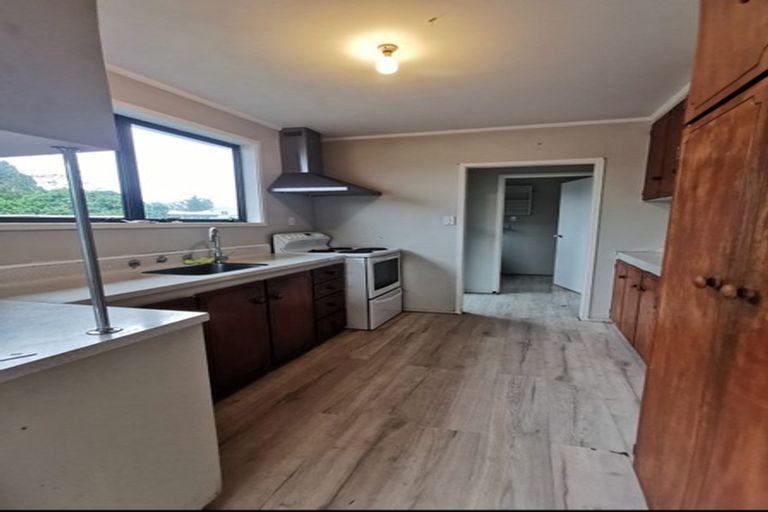 Photo of property in 7 Poinsettia Place, Henderson, Auckland, 0610