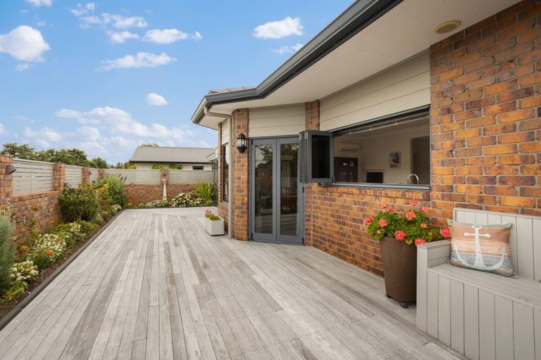 Photo of property in 1 Ringwood Place, Whitianga, 3510