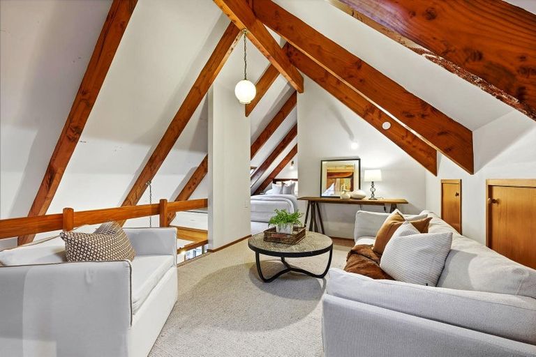 Photo of property in 39 Robinson Road, Whitianga, 3510