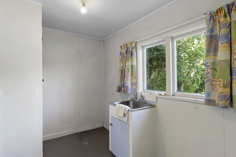 Photo of property in 11 Alpha Avenue, Strowan, Christchurch, 8052
