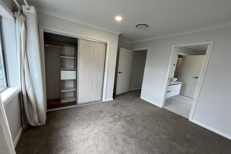 Photo of property in 26 Lagonda Rise, Oteha, Auckland, 0632