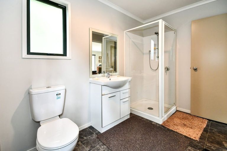 Photo of property in 130 Maunsell Road, Port Waikato, 2695