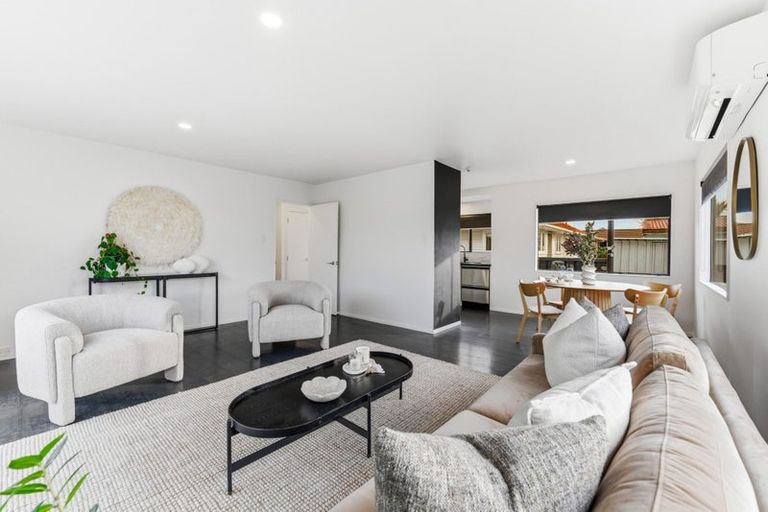 Photo of property in 1/99 Henderson Valley Road, Henderson, Auckland, 0612