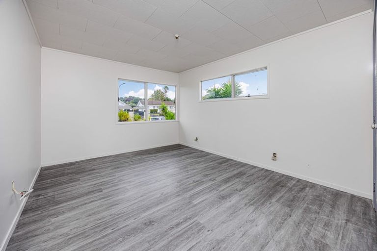 Photo of property in 42 Beaufort Place, Papatoetoe, Auckland, 2025