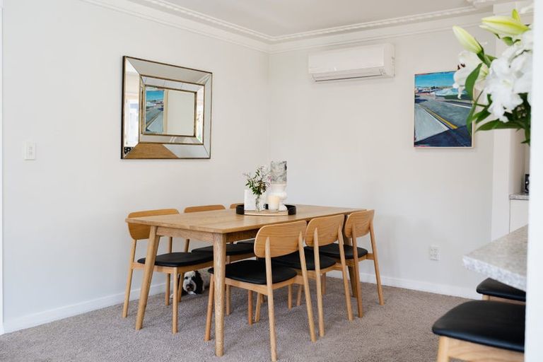 Photo of property in 10 Cliffs Road, Saint Clair, Dunedin, 9012