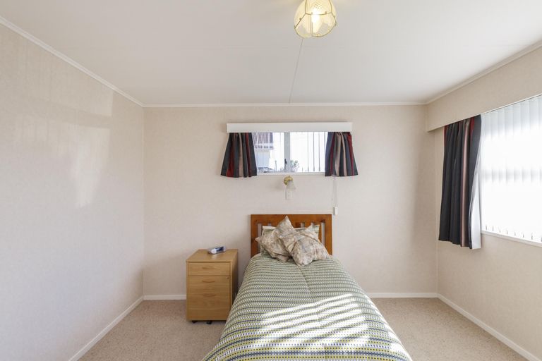 Photo of property in 1/28 Wood Street, Takaro, Palmerston North, 4410