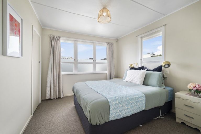 Photo of property in 2 Tapsell Road, Fairy Springs, Rotorua, 3015