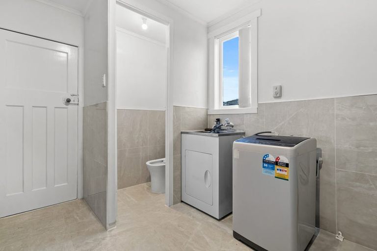 Photo of property in 76 Manuroa Road, Takanini, 2112