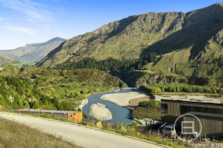 Photo of property in 6 Powder Terrace, Arthurs Point, Queenstown, 9371