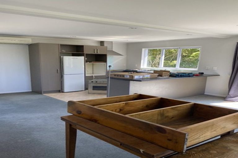 Photo of property in 18 Ngatitoa Street, Tawa, Wellington, 5028