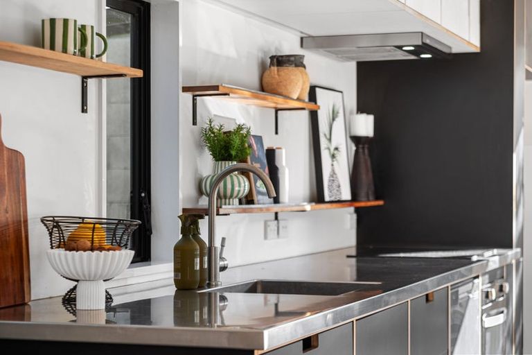 Photo of property in 123 Clarendon Terrace, Woolston, Christchurch, 8023