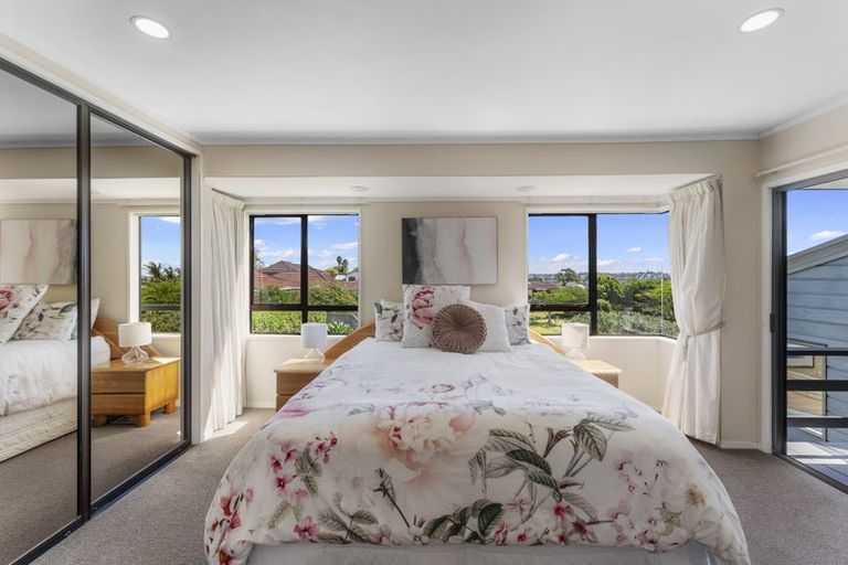 Photo of property in 37 Pigeon Mountain Road, Half Moon Bay, Auckland, 2012